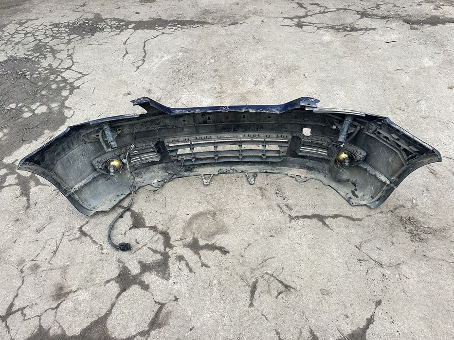 Передній бампер Фольксваген Туаран 1 Volkswagen Touran I 2003-2006