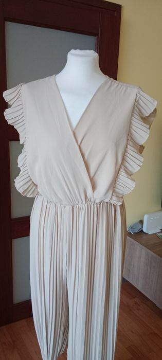 Sukienka, sukienko-spodnie, kombinezon