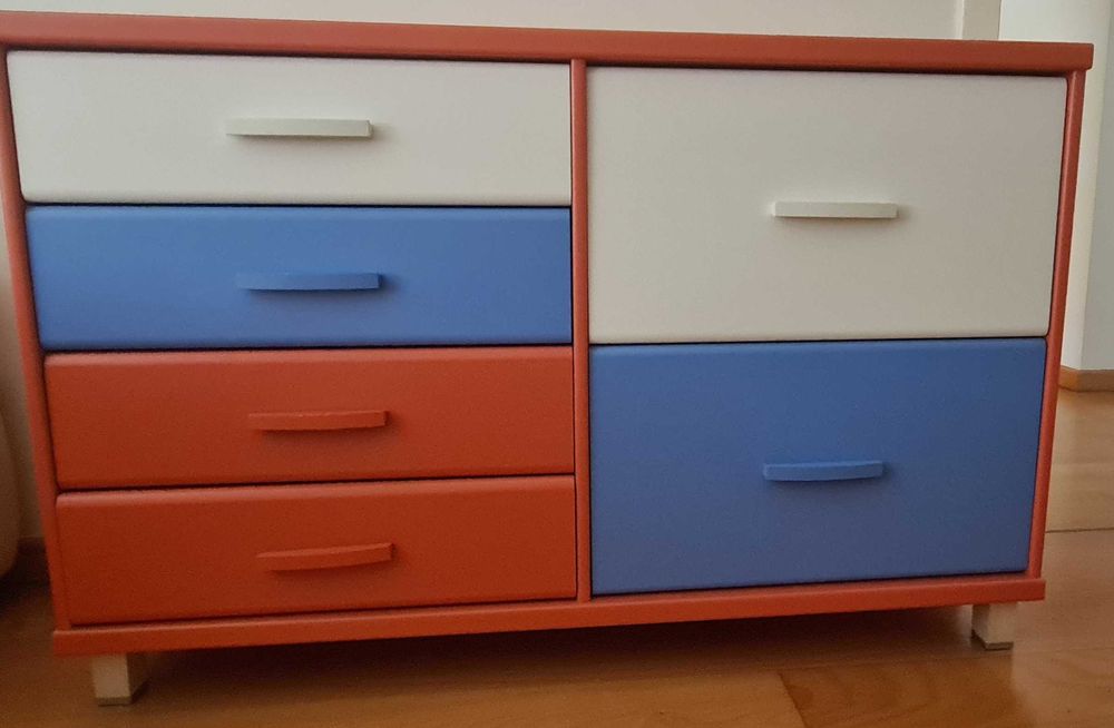 Cómoda de quarto infantil/juvenil