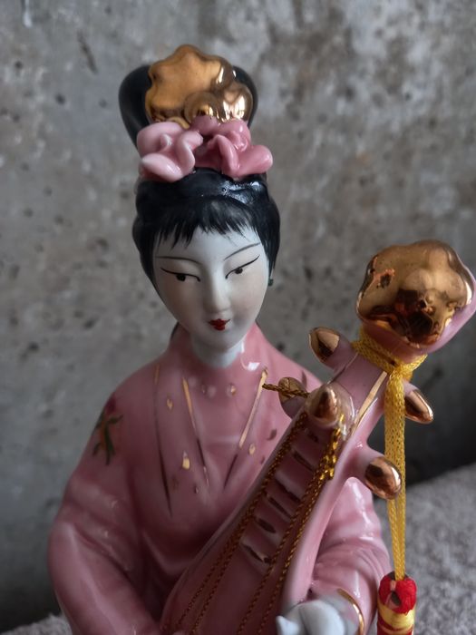 Статуэтка интерьерная