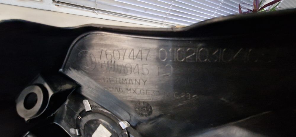Крышка двигателя BMW n55 # 7607447