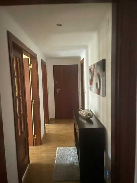 T3 Mobilado em Vialonga | 110 m² | 2 WC | Pronto a habitar