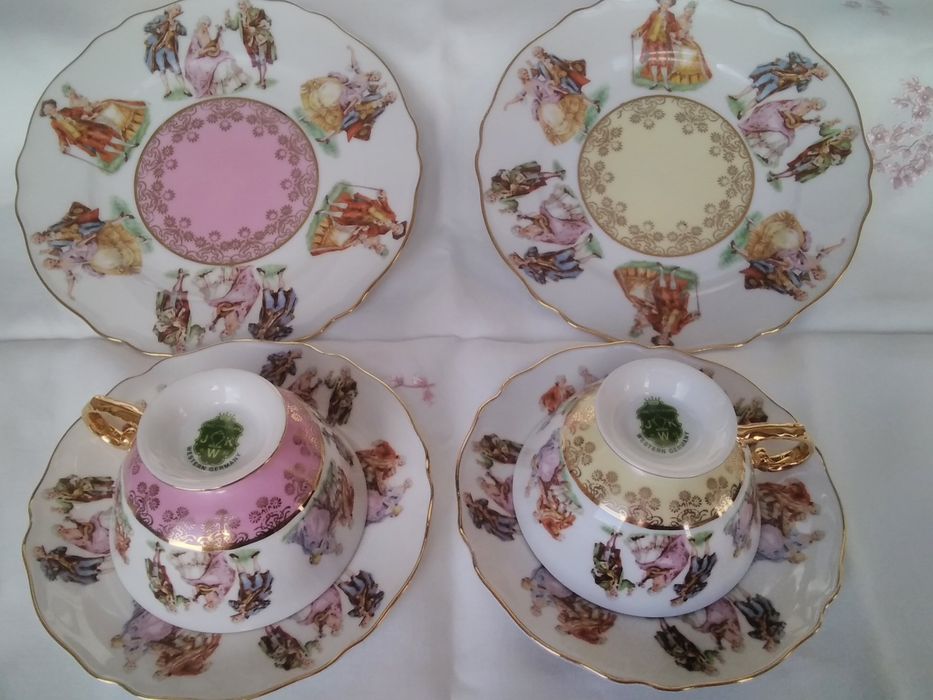 Dois conjuntos  de chá em porcelana Alemã