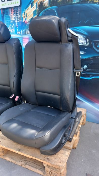 Conjunto de bancos em pele frente e traseiros BMW  Série 3 E46 Cabrio