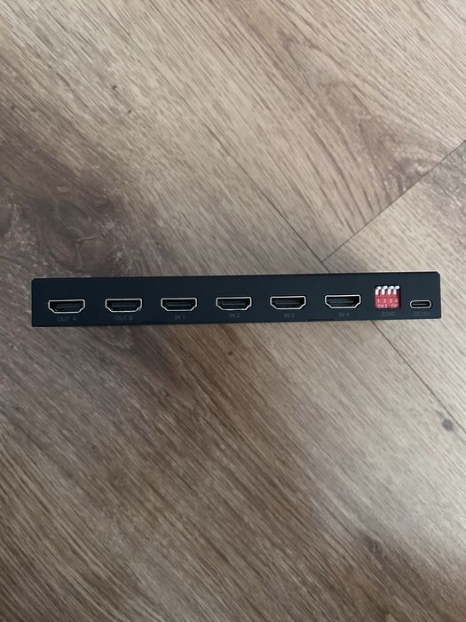 matrix HDMI 4x2