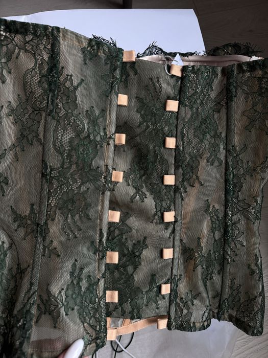 Продам новий корсет !! Розмір С — чашка 75Д