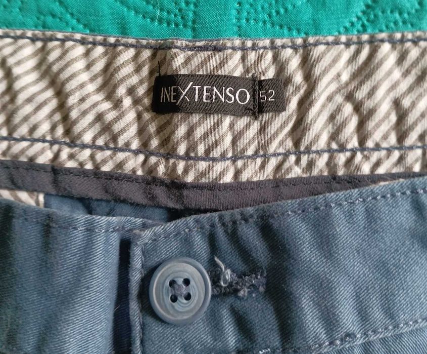 Três Pares de Calças de Homem