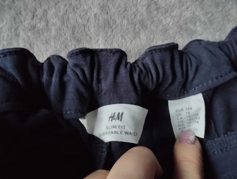 Spodnie chłopięce H&M 146 granatowe materiałowe