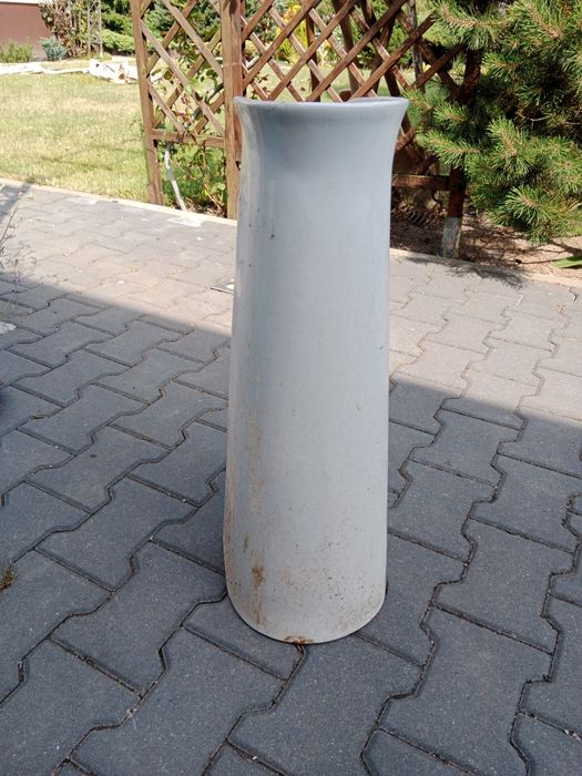 Postument pod umywalke
