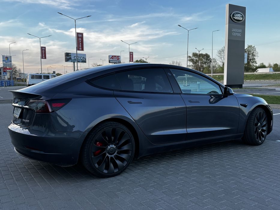 Tesla model 3 Perfomance