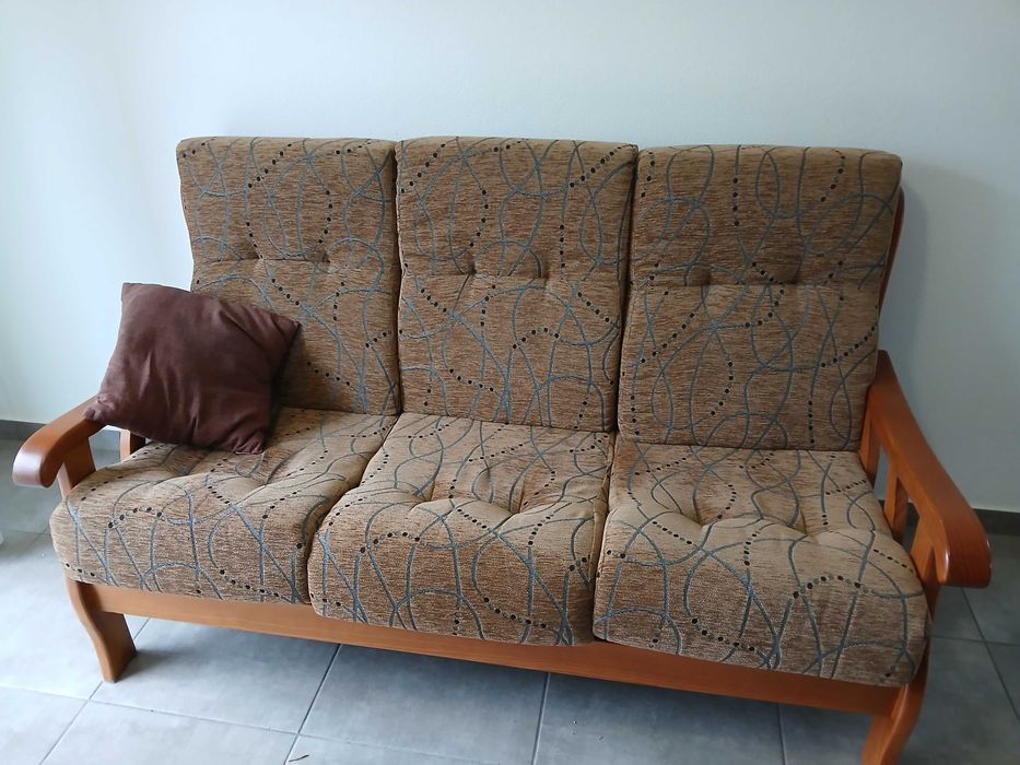 Sofá em cerejeira