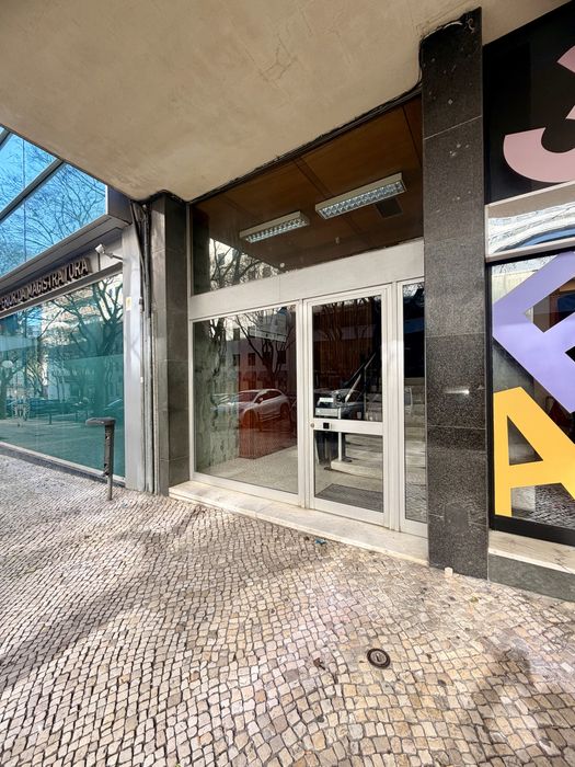 Aluga escritorio (zona Marquês de Pombal) 140 m2