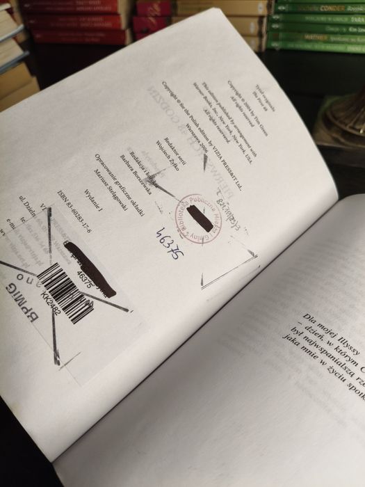 Książka pod tytułem pierwszych 48 godzin ⁷⁶