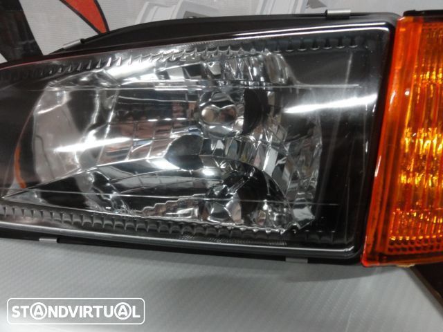Farois frontais com luz branca 5000k Honda civic 92-95 EG8, EG9, EH8, EH9 JDM Fundo + piscas frontais Honda civic 92-95 4 portas EG8, EG9 fundo