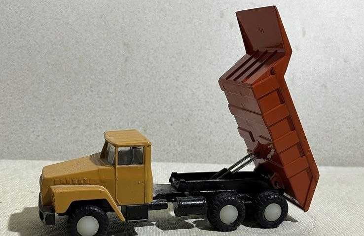 Модель автомобиля КрАЗ