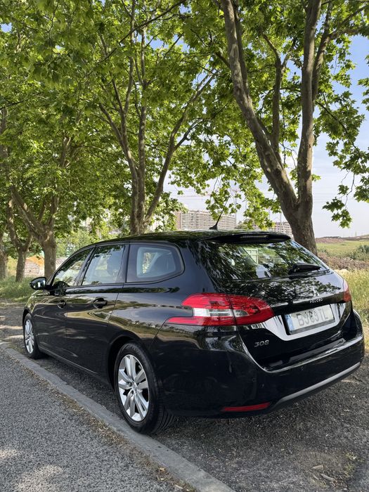 Peugeot 308 SW - Dezembro 2019 - 238.000 km