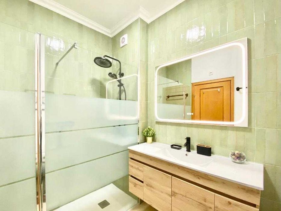 Vidro de duche com painel movivel Sensea