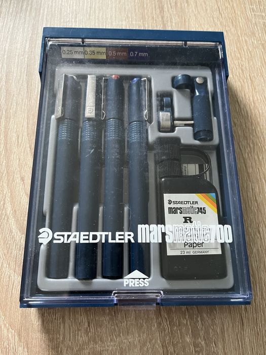 Rapidografy Steadtler Mars matic 700