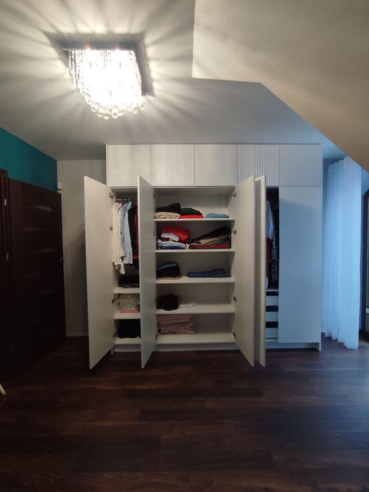 Przesuwne drzwi szafa garderoba