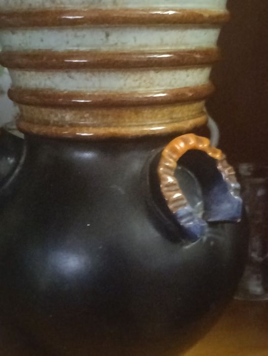 Bela jarra modernista