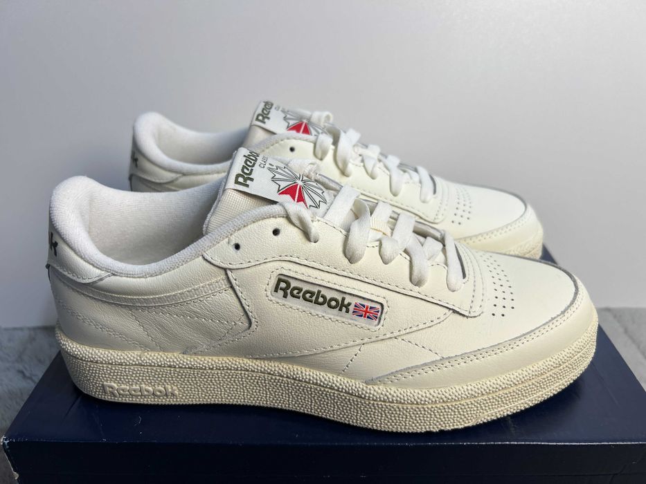 Buty damskie białe skórzane trampki Reebok Club C 85, rozmiar 38,5