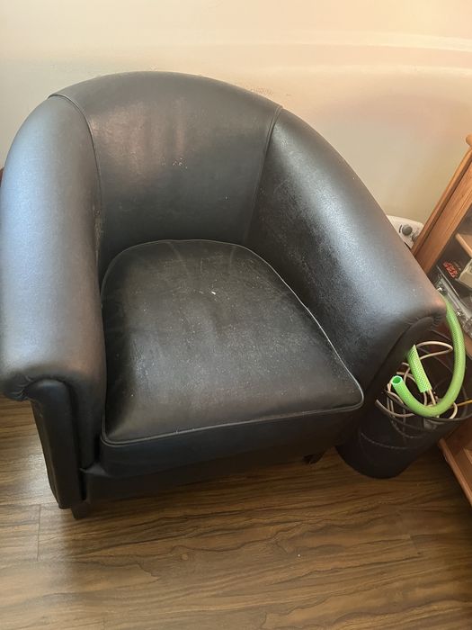 Sofa em pele individual