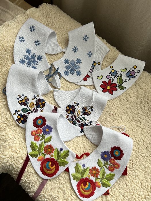 Комірець вишитий накладний