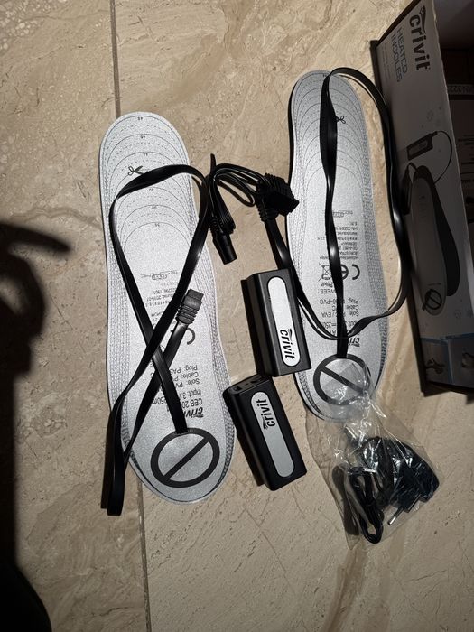 Podgrzewane wkładki do butów