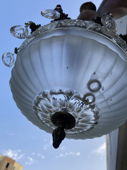 Dois candeeiros de teto