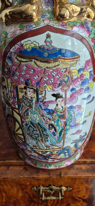 Chiński wazon z porcelany w stylu Famille Rose lub Rose Canton antyk