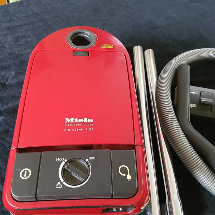 Miele odkurzacz 1400 W sprawny bardzo dobra moc