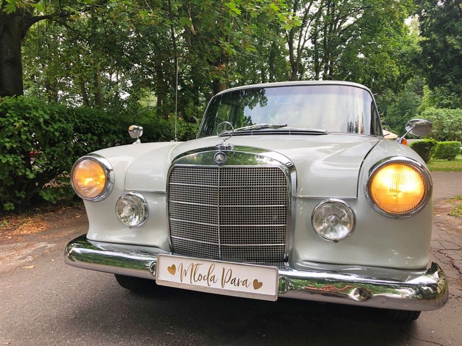 Samochód do ślubu piękny Mercedes Skrzydlak klasyk zabytkowa limuzyna