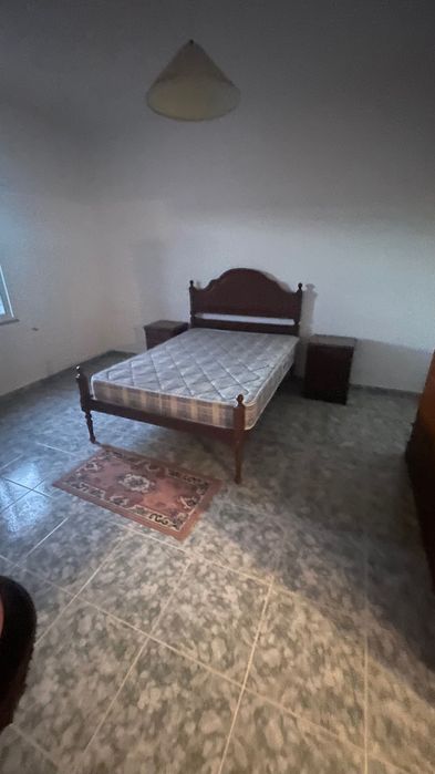 Vende-se casa em sambade alfândega da fé