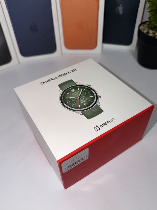 OnePlus Watch 2R в цвете Forest Green
