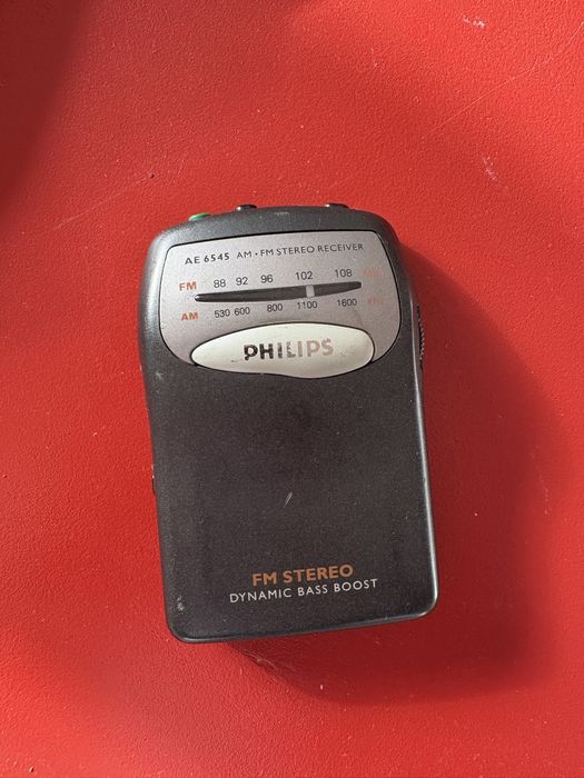 vintage mini radio Phillips AE6545
