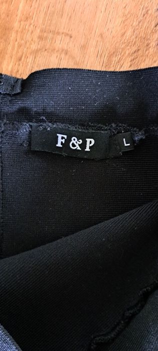 Spódnica rozmiar L czarna
Polecam serdecznie Możliwy odbiór w Tłusz