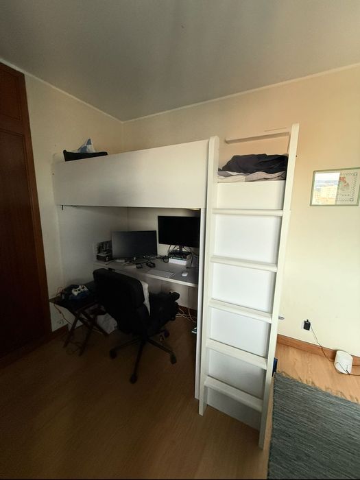 Cama alta + colchao ikea SMÄSTAD