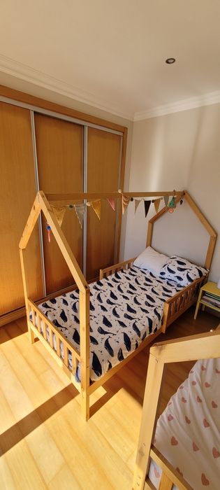 Vendo 2 camas montessori (criança)90x190