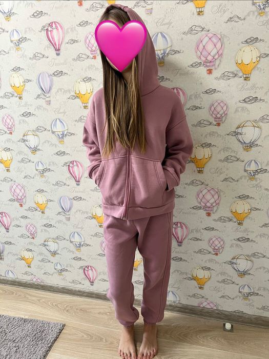 Продам спортивный костюм