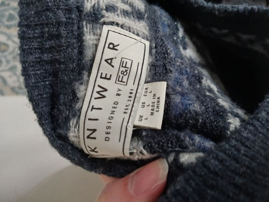 Sweter, ciekawy wzór. Unisex. Knitwear F&F. Rozmiar L/40.