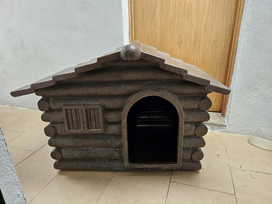 Casota de cão (M/L) bom estado