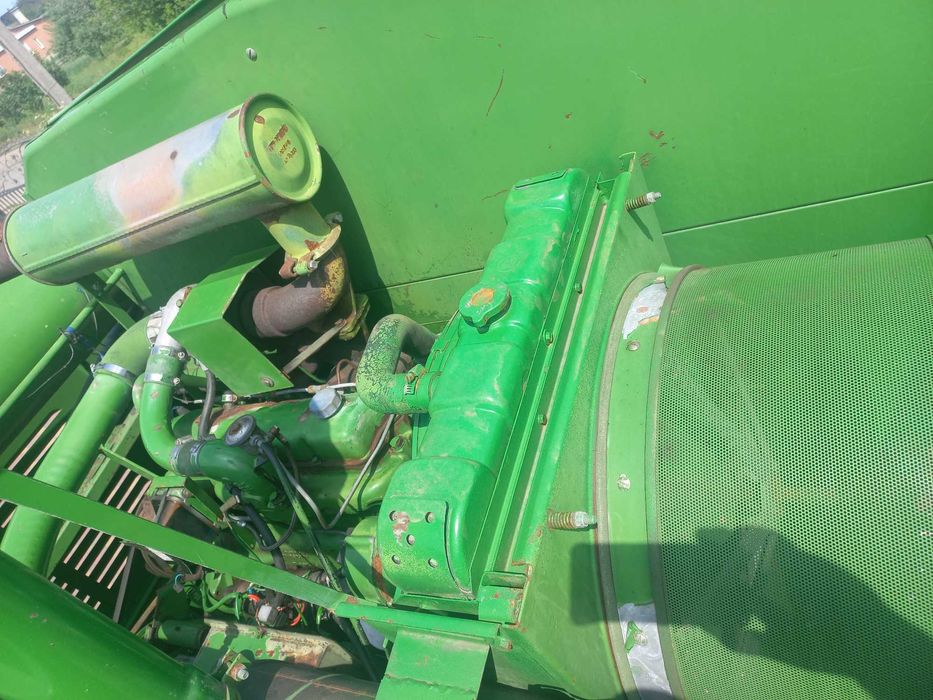 Комбайн John deere 1052