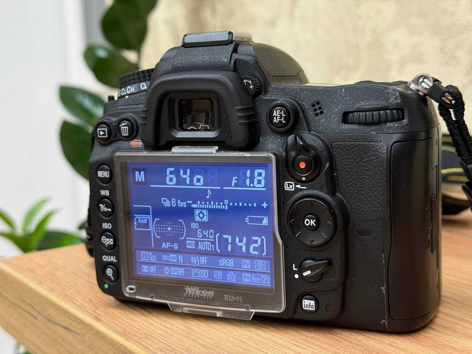 Фотоапарат Nikon D7000