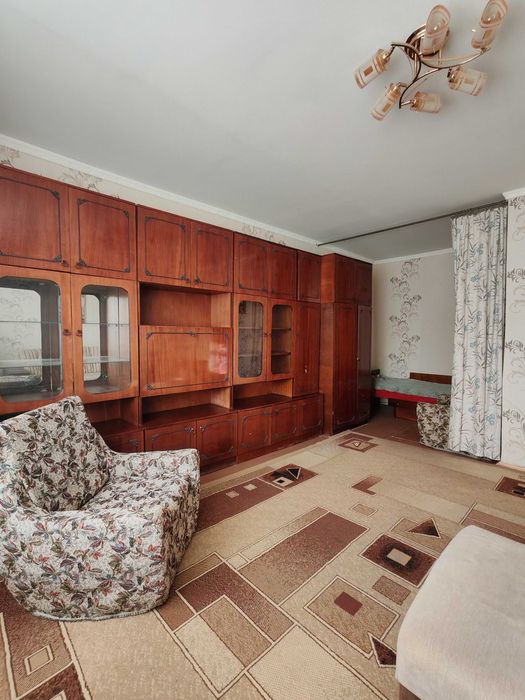Эксклюзив! Продам 1 комн. кв. улучшенная планировка 39 м², кирпичный дом, мебель и техника