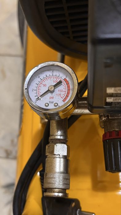 Compressor de 50 L  2hp 8 bares