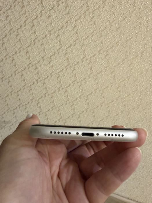 IPhone 10XR в гарному стані