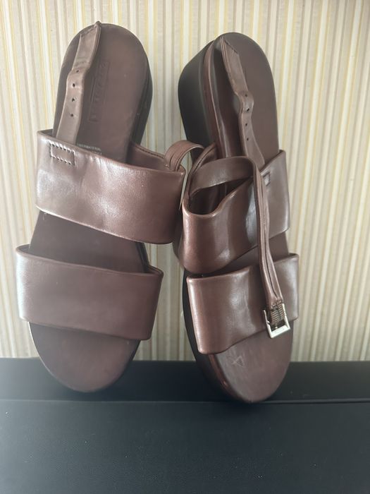 Продам шкіряні босоніжки