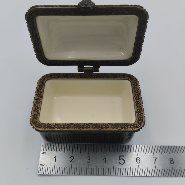 Таблетниця Old Tupton Ware/ та Попільничка Wedgwood