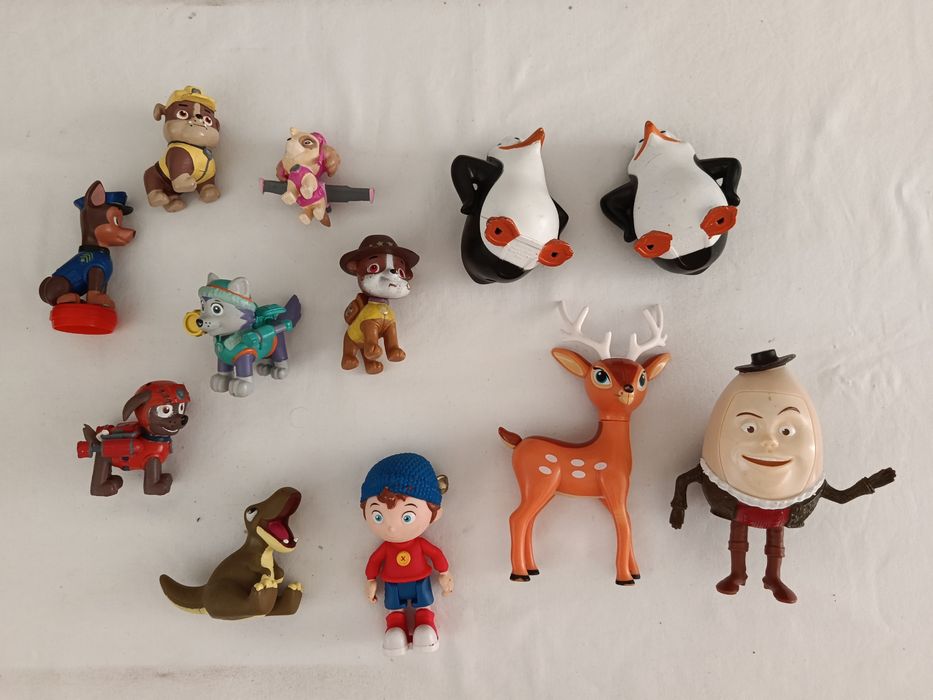 Lote 18 Figuras PVC Infantil (Patrulha Pata, Disney, Jake)