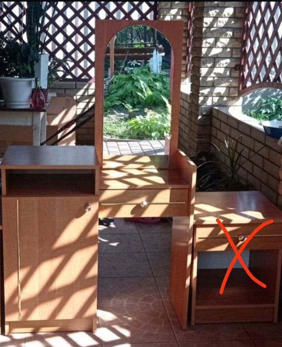 Продам трюмо , зеркало